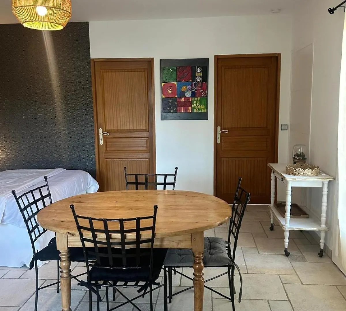 Appartement Avec Piscine Et Spa Privas